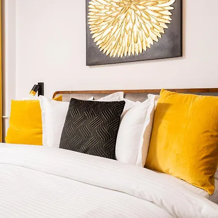 Tyst By Mrg Apartments Bucarest Esterno foto